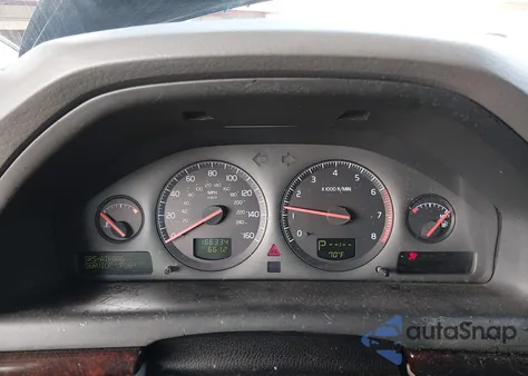 2001 Volvo S80 T6 z USA, uszkodzony, nr VIN YV1TS90D811159174